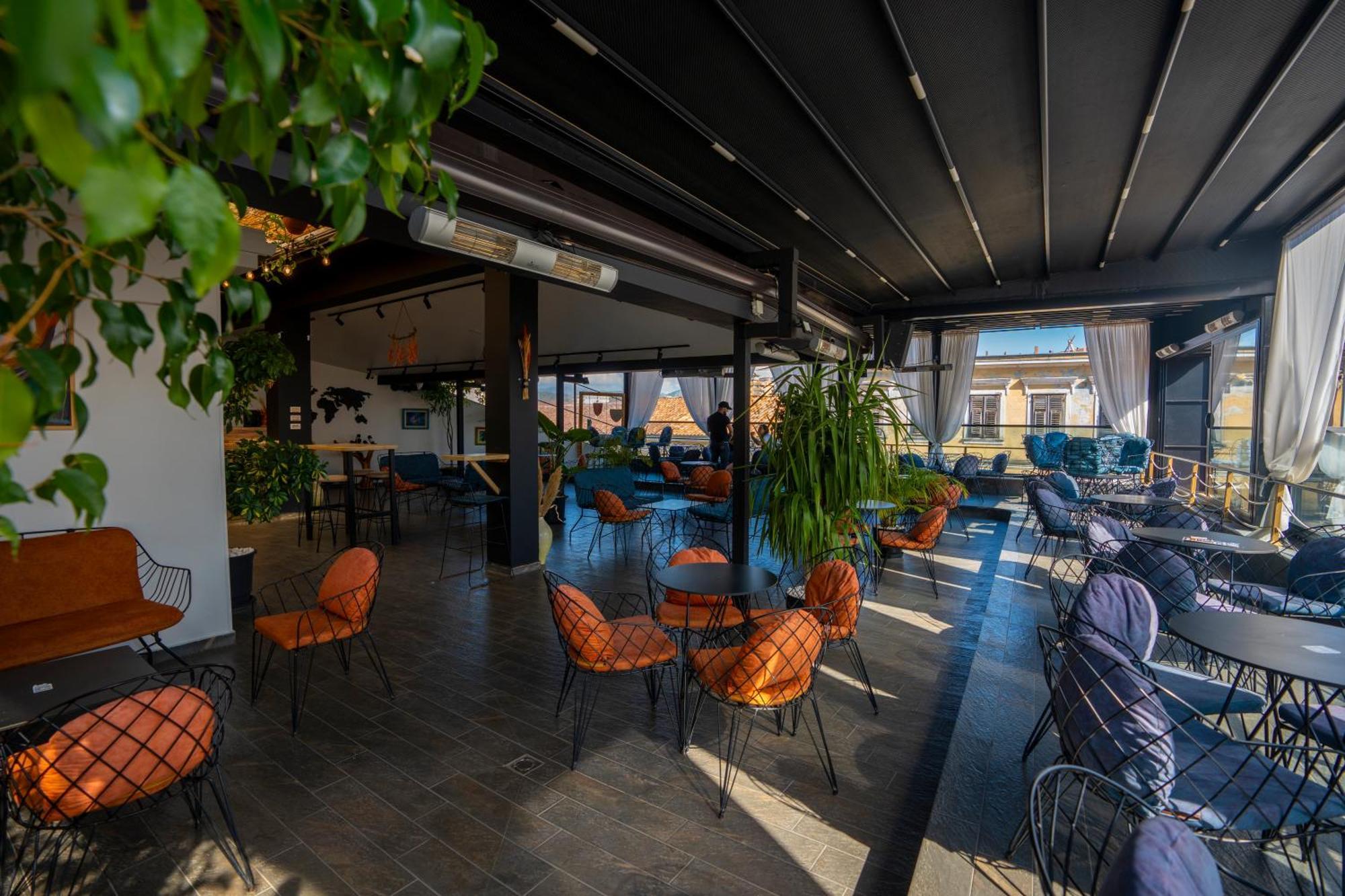 Terrace & Lounge Bar * Shkodër