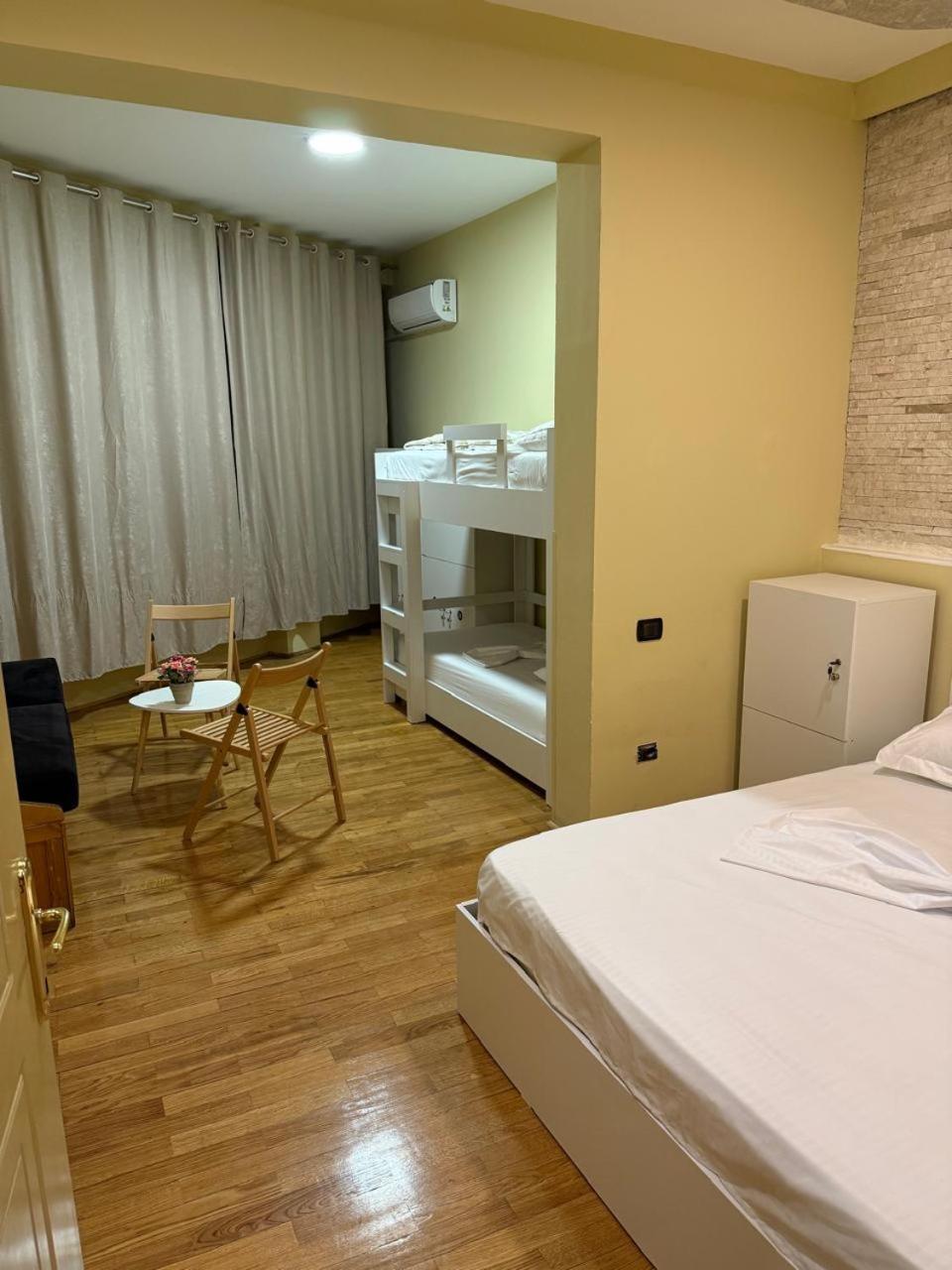 Terrace & Lounge Bar Hostal